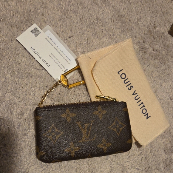 Louis Vuitton Handbags - Louis Vuitton Brown Monogram Key Holder